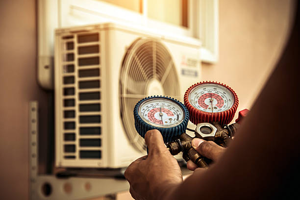 Professional Heat Pump Repair technician working in Woodland, CA